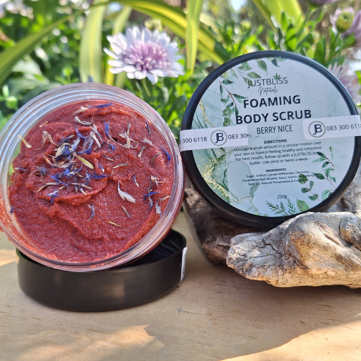 Foaming Body Scrub – Plant-Based Exfoliation in Refreshing Scents