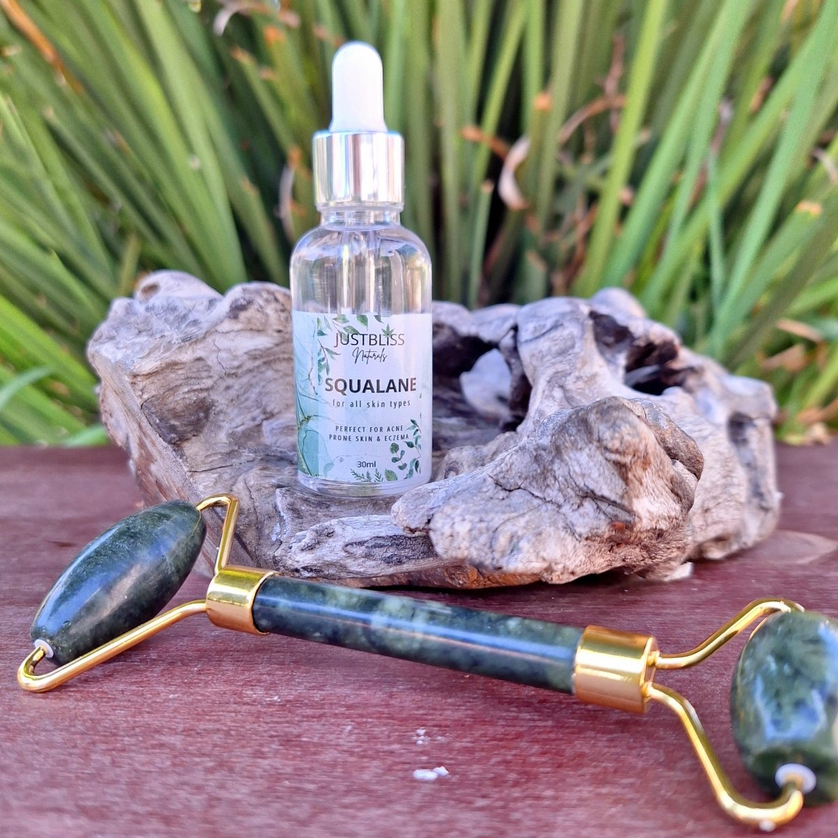 GIFT BOX: Jade Roller & Squalane Oil - JUSTBLiSS Naturals