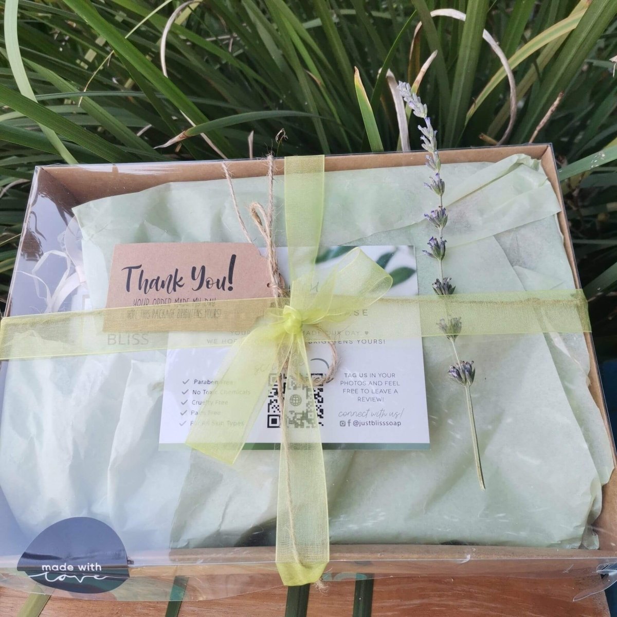 GIFT BOX: Sandalwood (For Her) - JUSTBLiSS Naturals