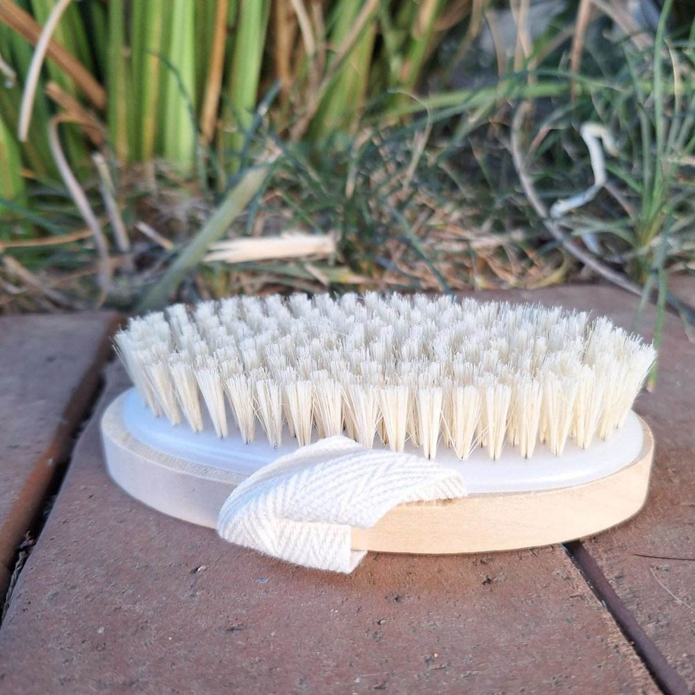 HEALTH: Wooden Bristle Body Brush - Exfoliate & Stimulate Circulation - JUSTBLiSS Naturals